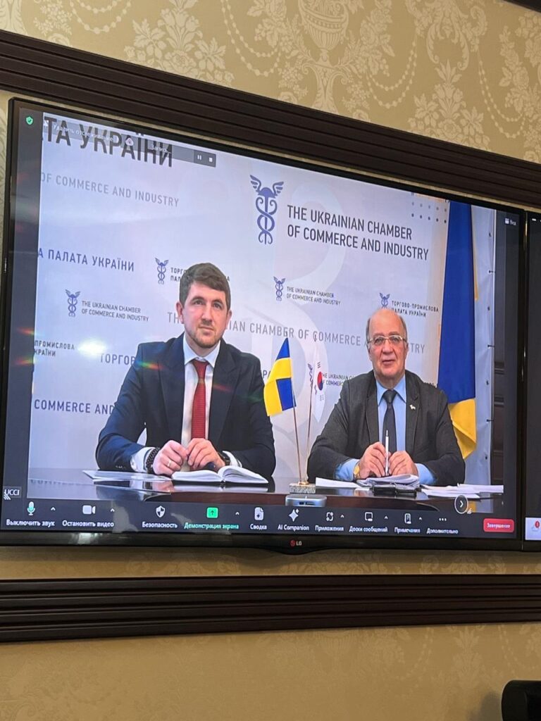 Roman Grygorgyshyn CEO ITOXI Ukraine and Valerii Korol Vicepresident of Ukrainian CCI during election