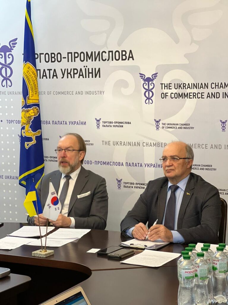 Gennadiy Chyzhykov, President of Ukrainian CCI and Valerii Korol Vicepresident of Ukrainian CCI during election